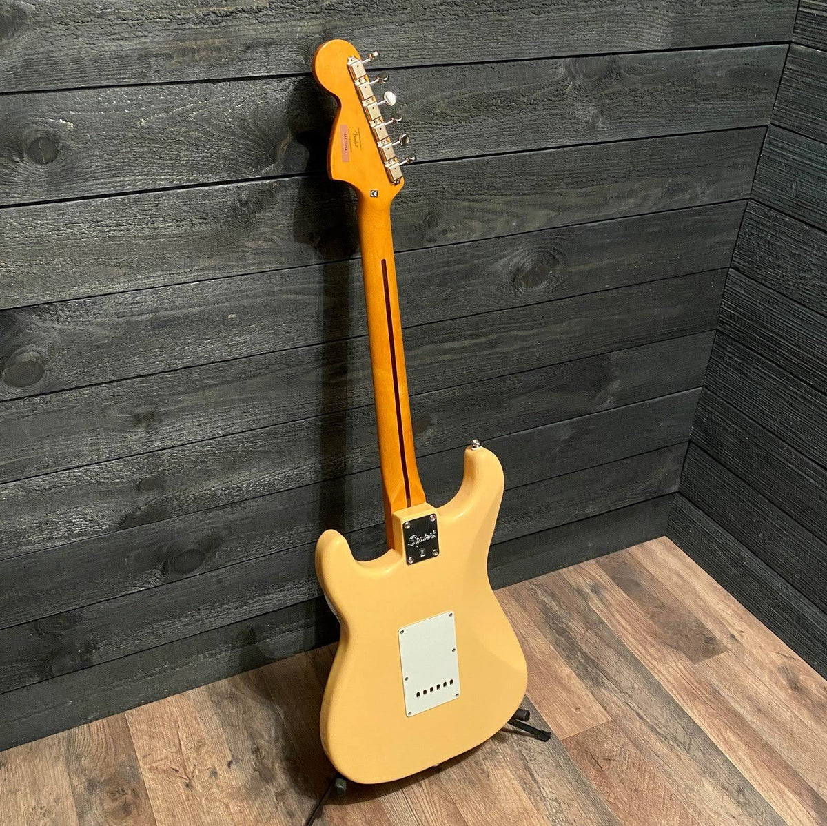 Vintage White Stratocaster Guitar X2753