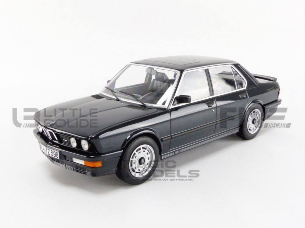Black Metallic 1/18 Diecast Model Car Z74636