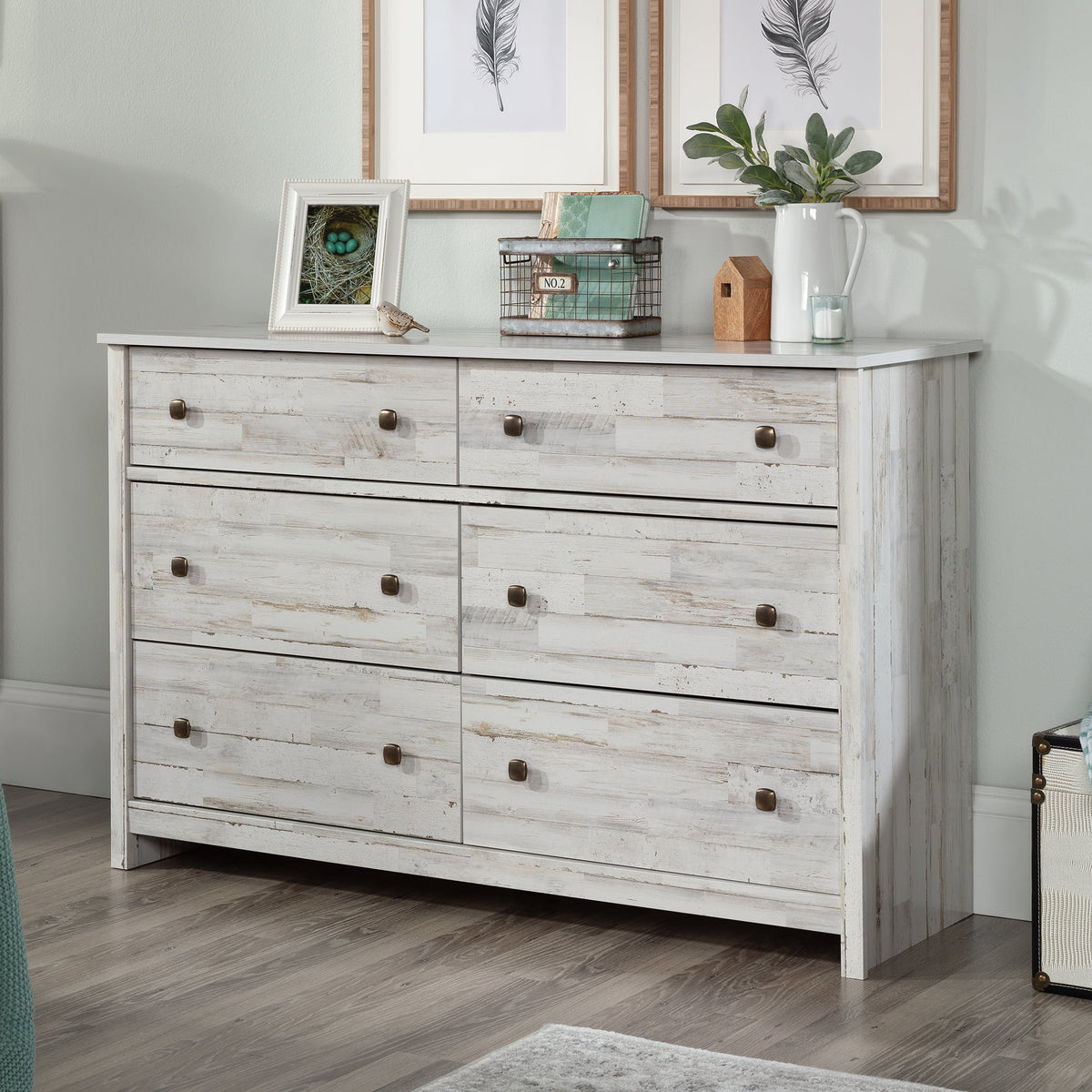 White 6-Drawer Dresser Y546449