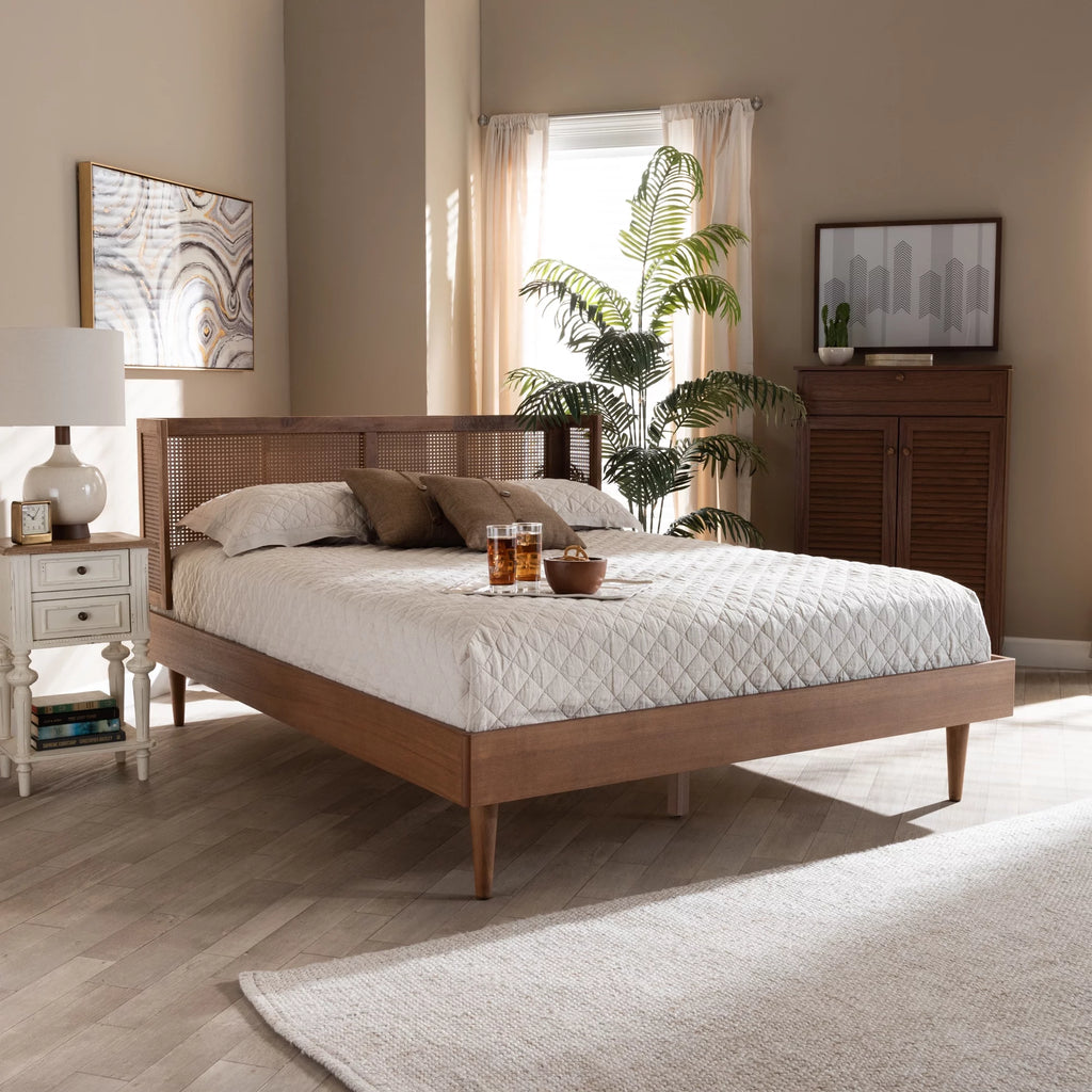 King Size Wood and Synthetic Rattan Platform Bed T4014