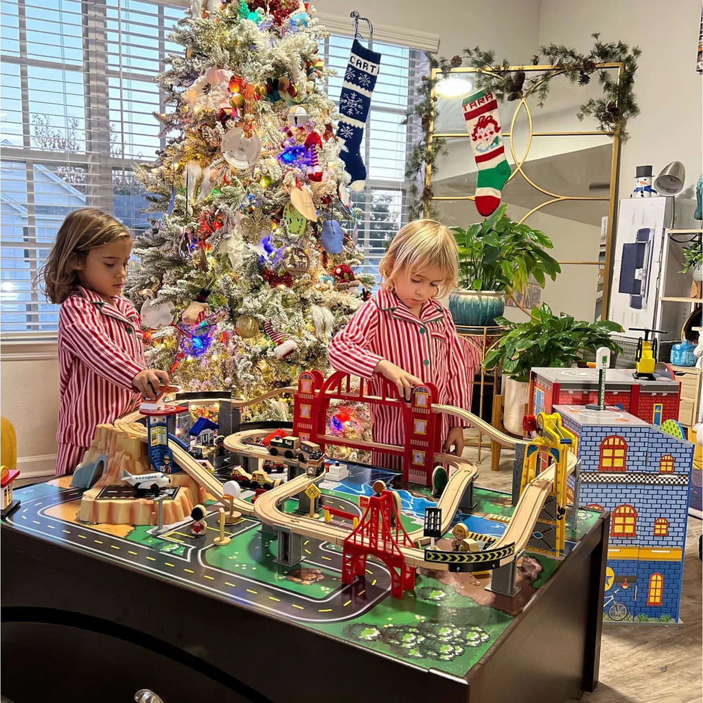 Wooden Train Set and Train Table with 100 Accessories Z951293