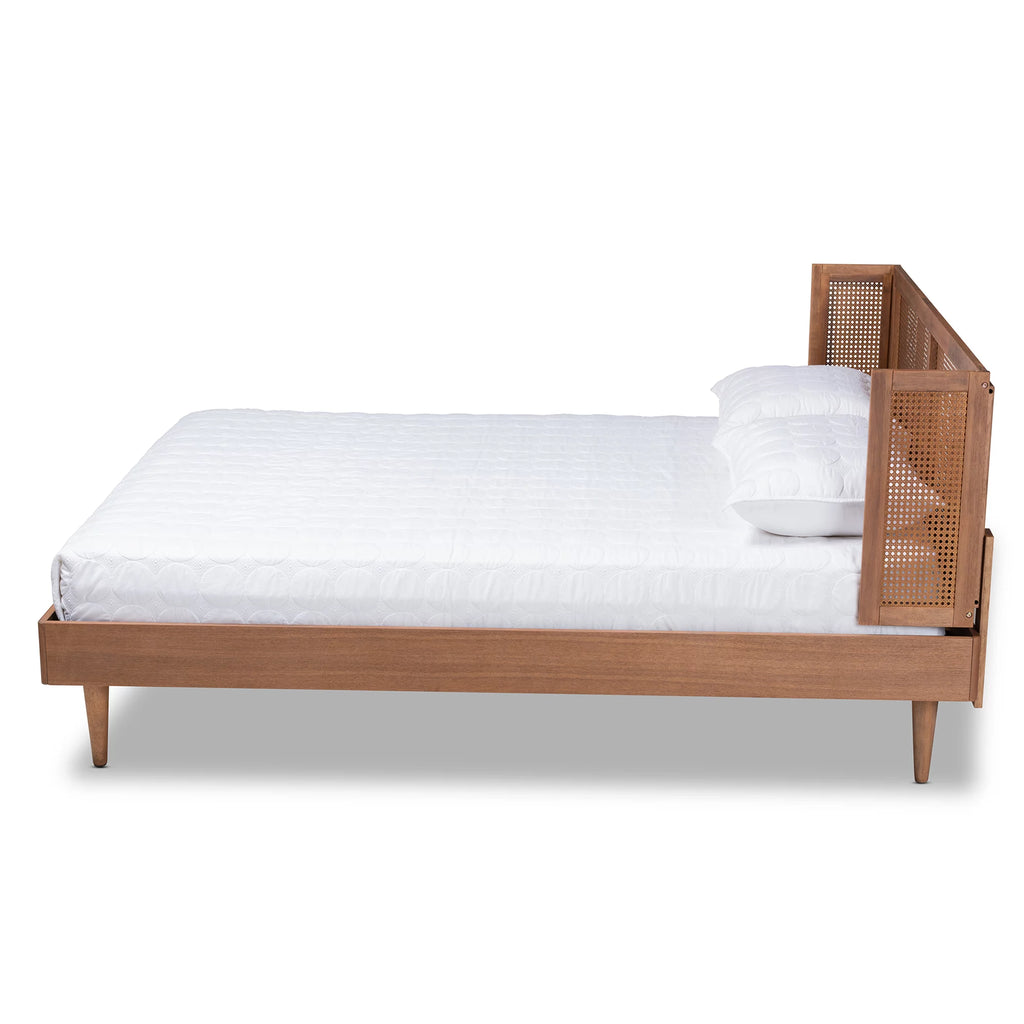 King Size Wood and Synthetic Rattan Platform Bed T4014
