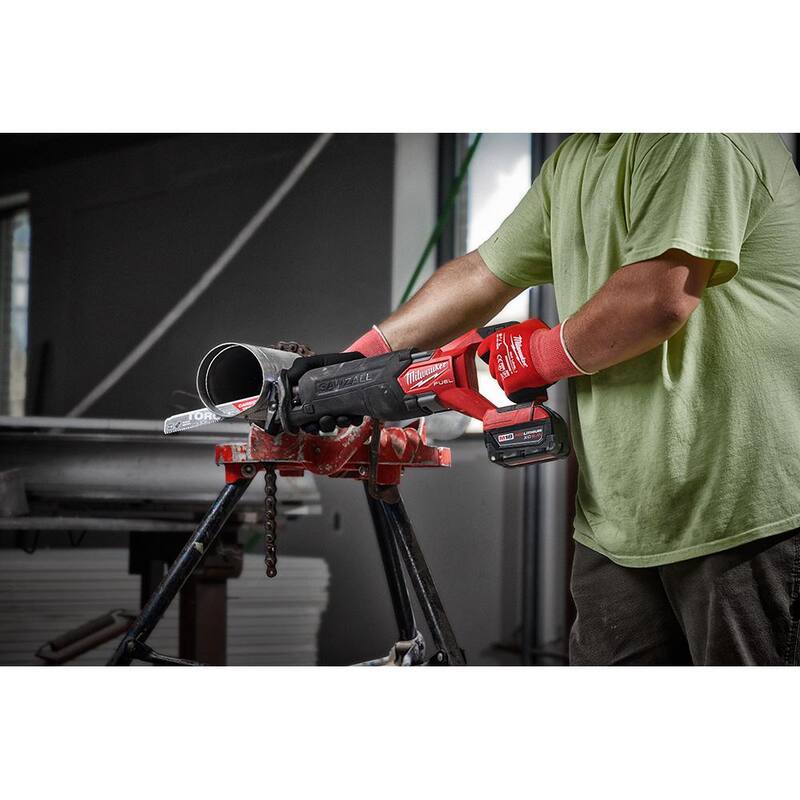 18V Cordless 7-1/4 in. Rear Handle Circular Saw with Two 6 Ah Batteries G2941