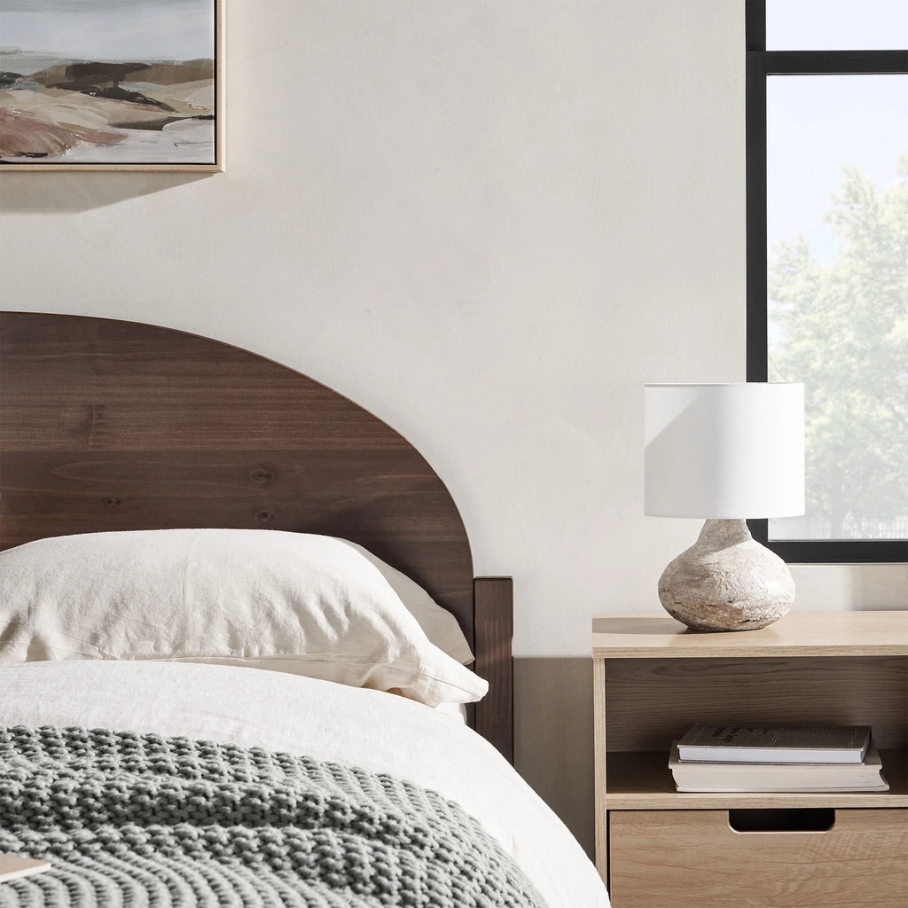 Solid Wood Queen Bed P92695