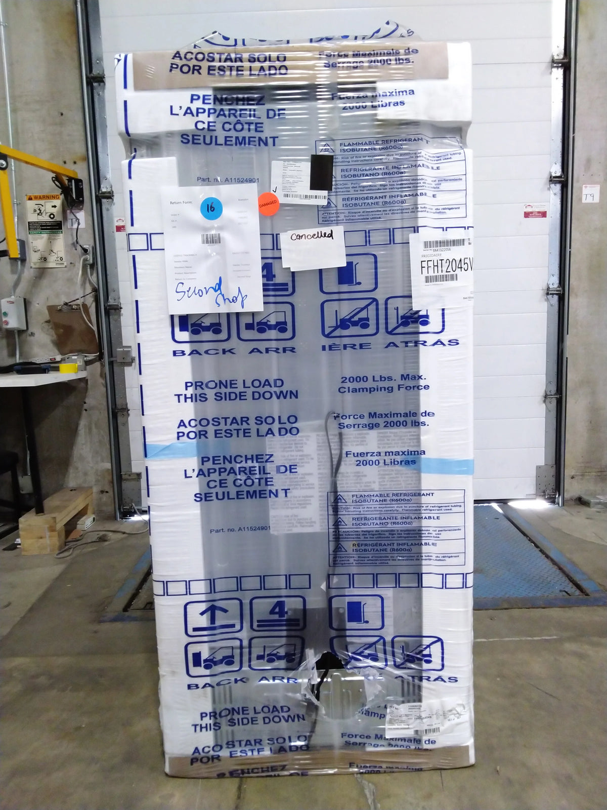 30IN. 20 CU FT. Top Freezer Refrigerator with Auto-Close Doors O82686