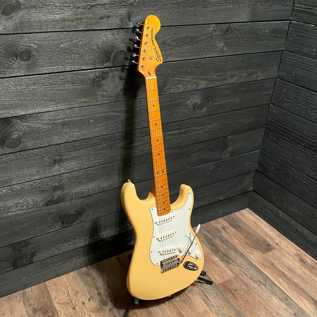 Vintage White Stratocaster Guitar X2753