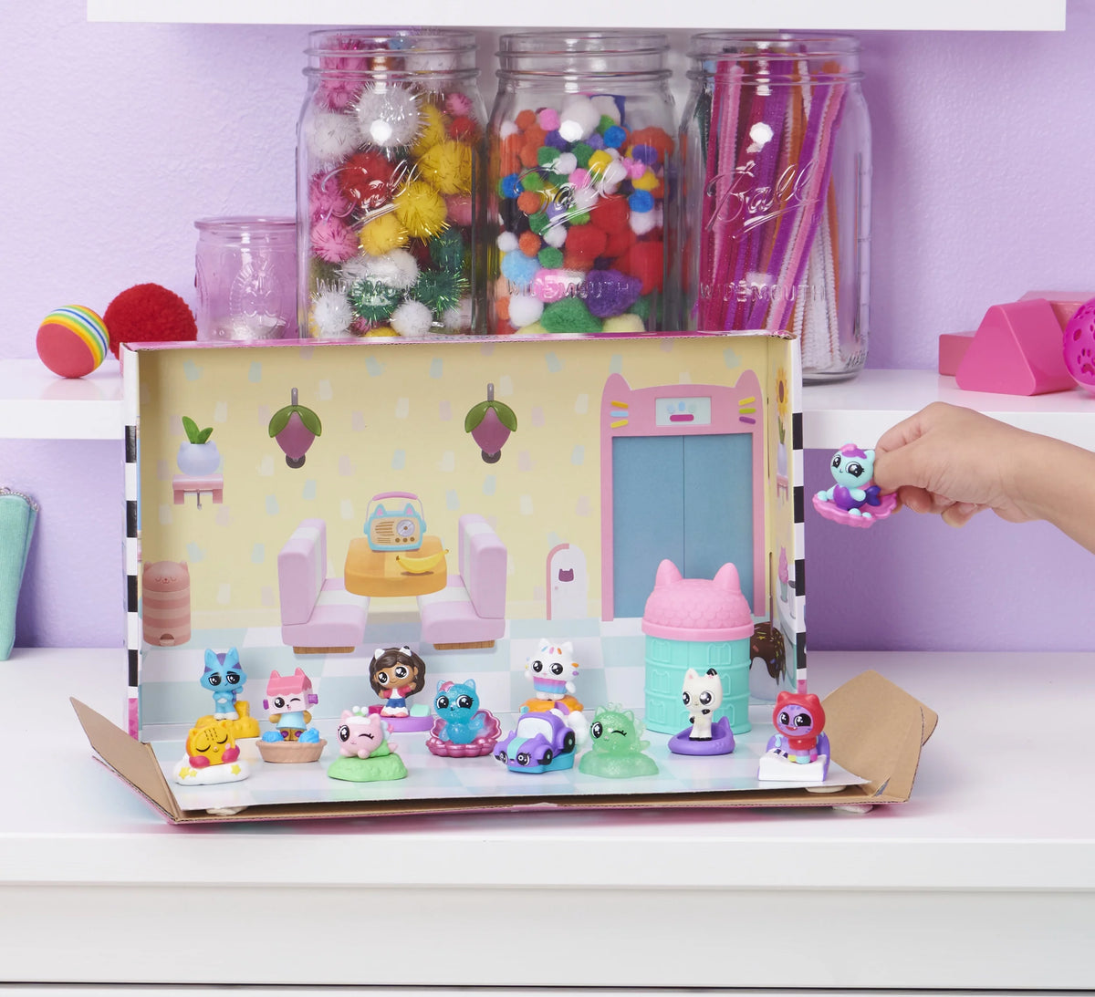 12-Pack Mini Figures Q88444