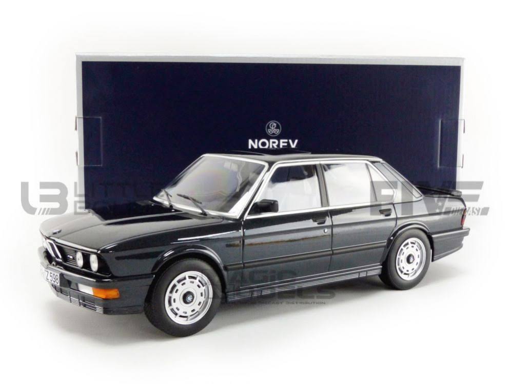 Black Metallic 1/18 Diecast Model Car Z74636
