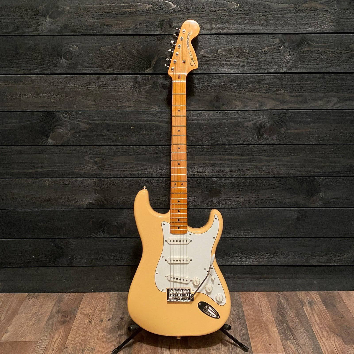 Vintage White Stratocaster Guitar X2753