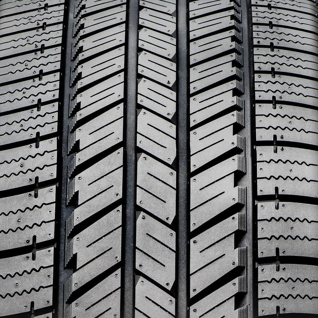 275/60R20 115S All Season Light Truck Tire E93176