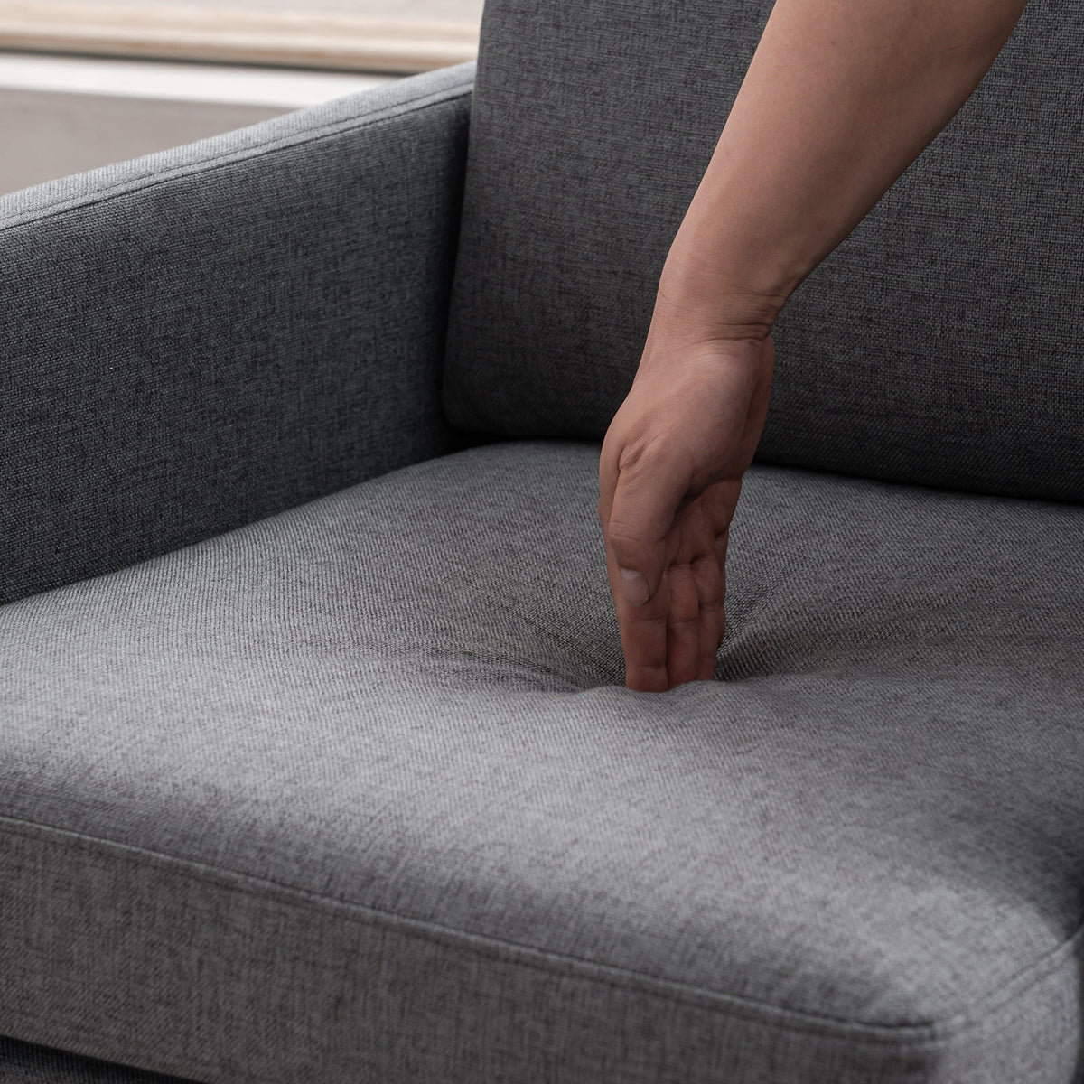 Velvet Upholstered Accent Chair with Wood Legs D897305