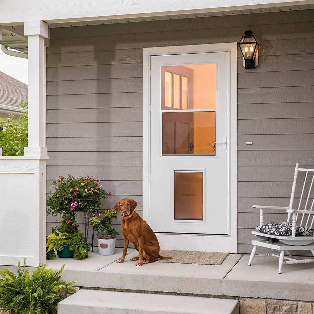 White High-view Wood Core Storm Door W66574