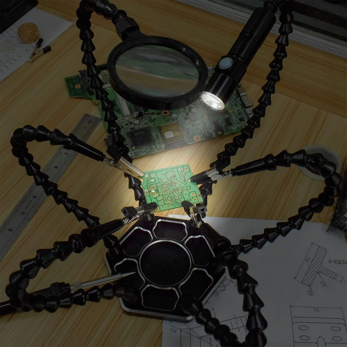 Soldering Third Hand PCB Tool with 6 Flexible Arms Black G6611