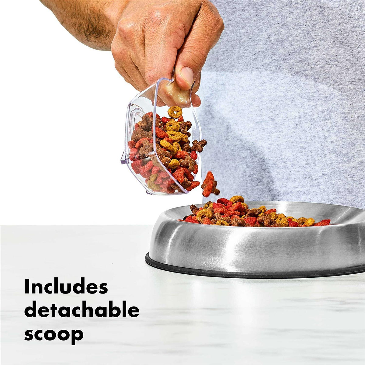 4.4 Qt Pet Food Container with Scoop H16687