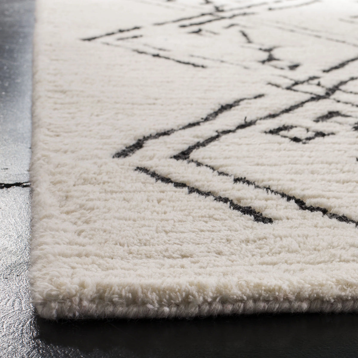 Shag Abstract Moroccan Area Rug or Runner Z84087