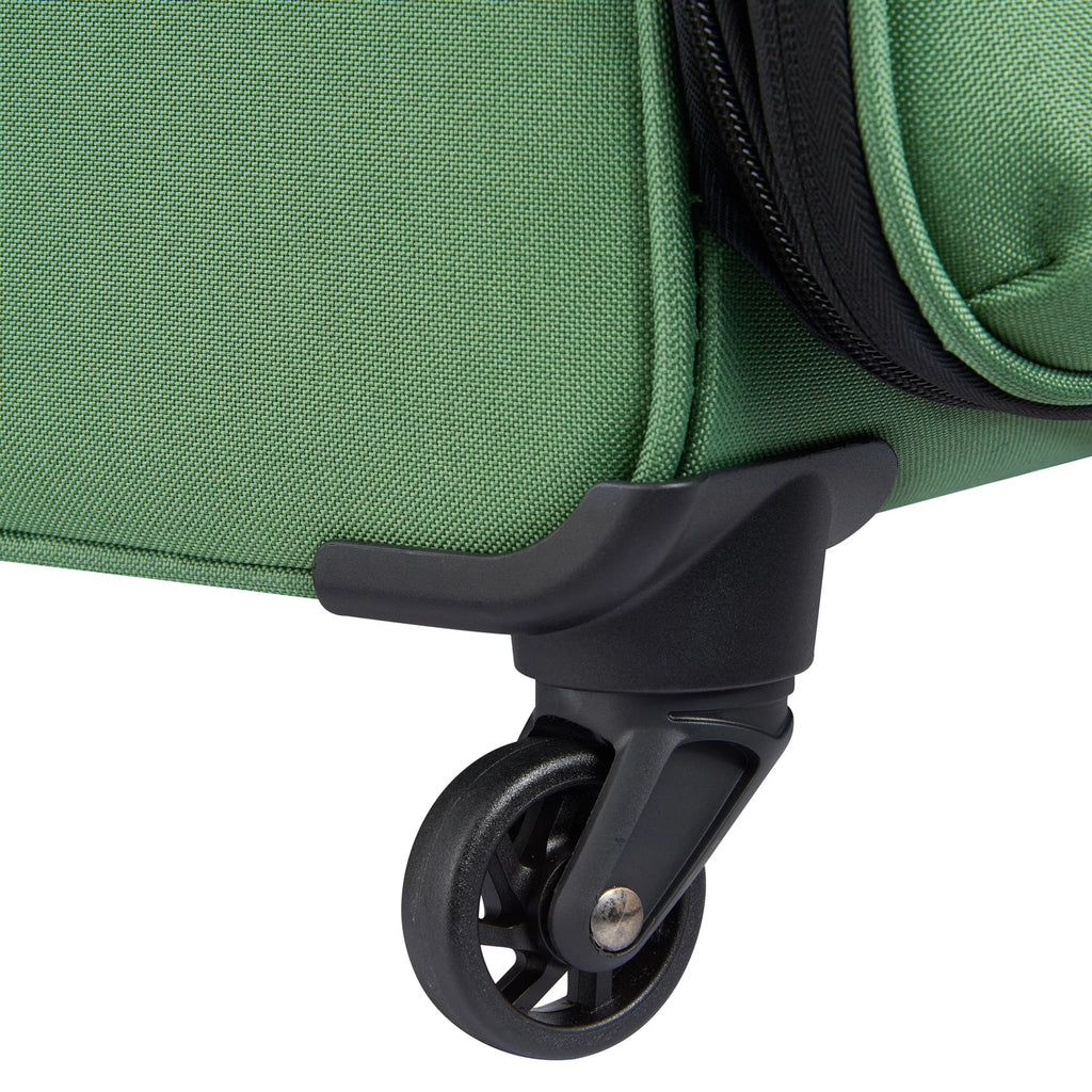 Green 28" Soft Side Spinner Luggage T931921